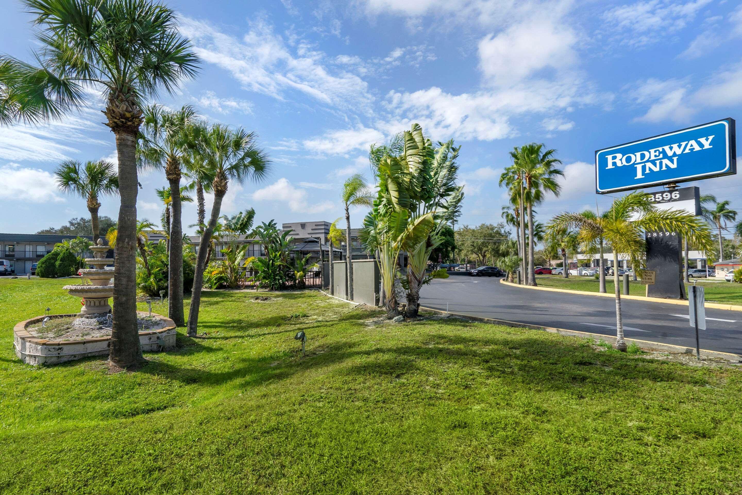 Rodeway Inn Clearwater-Dunedin Exterior photo