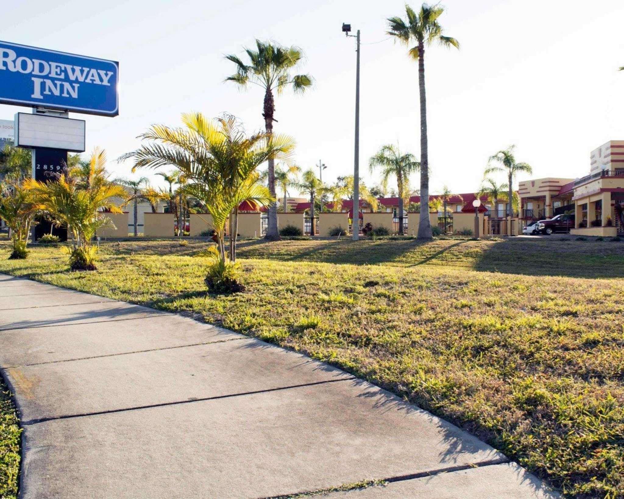 Rodeway Inn Clearwater-Dunedin Exterior photo