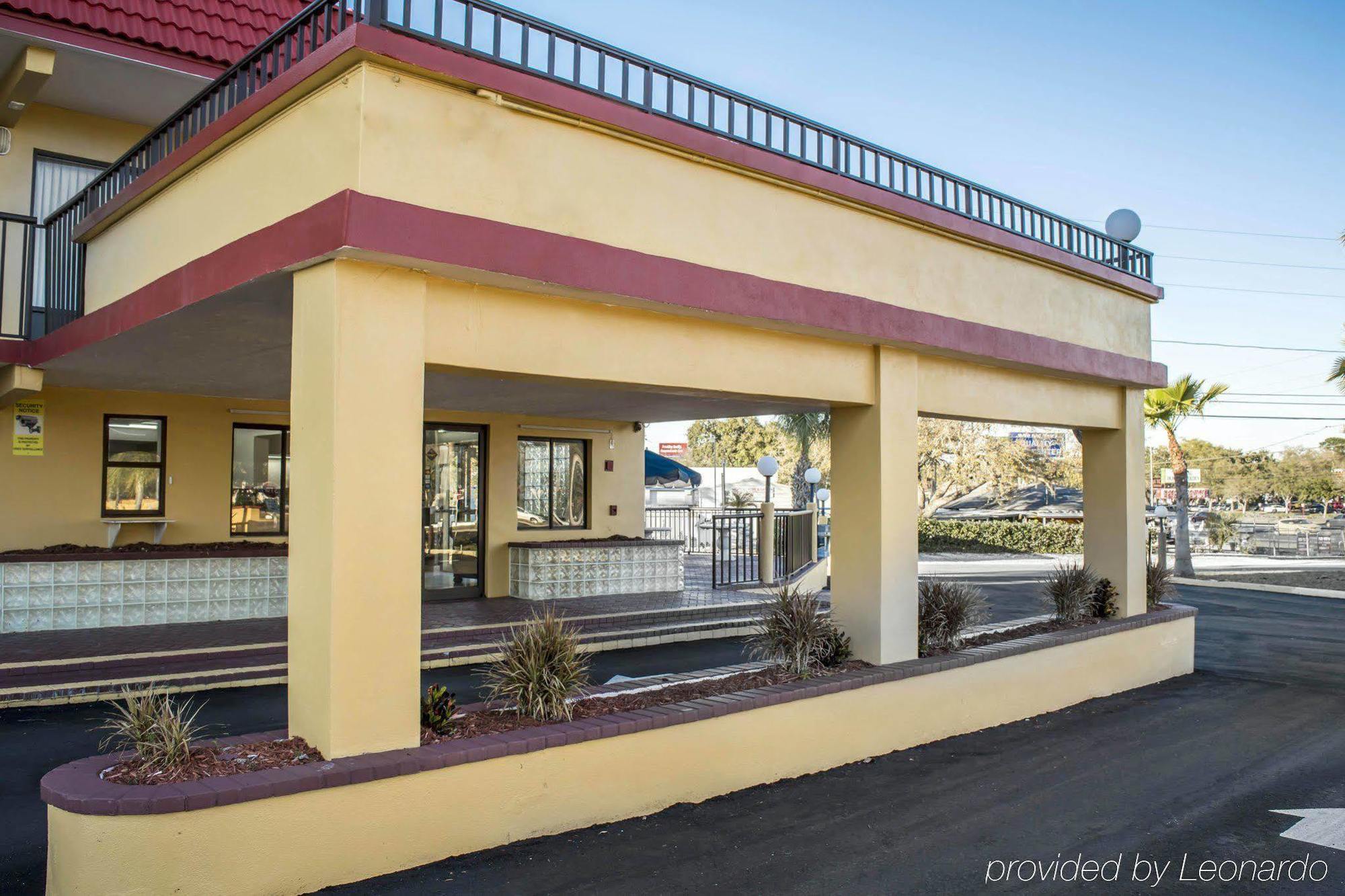 Rodeway Inn Clearwater-Dunedin Exterior photo