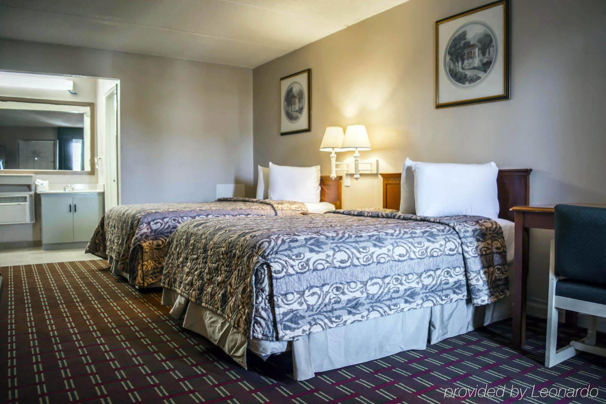 Rodeway Inn Clearwater-Dunedin Exterior photo