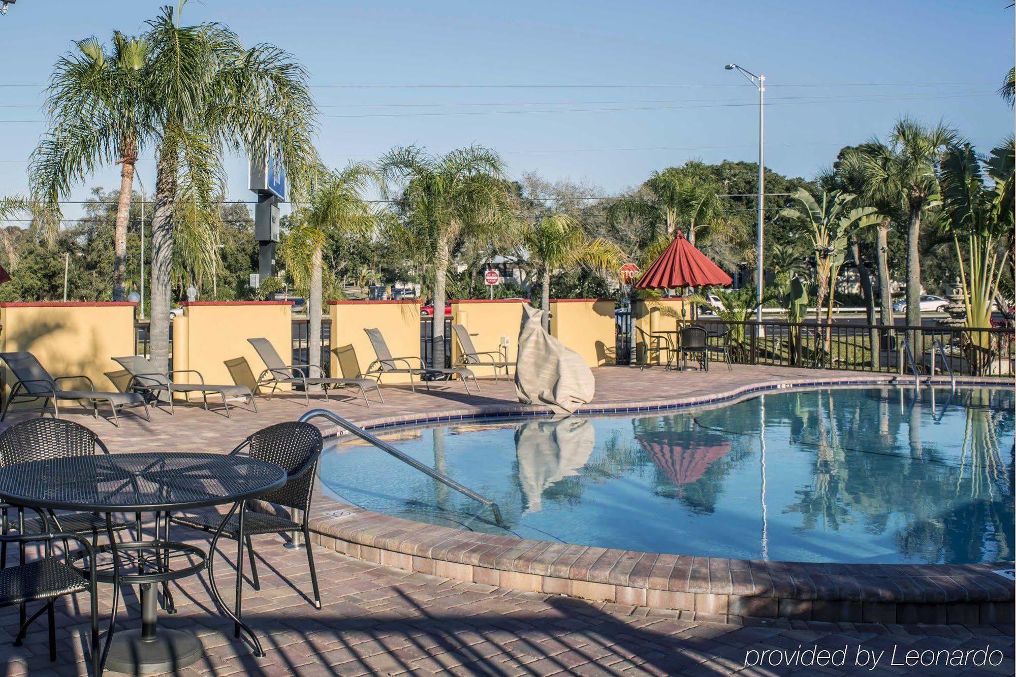 Rodeway Inn Clearwater-Dunedin Exterior photo
